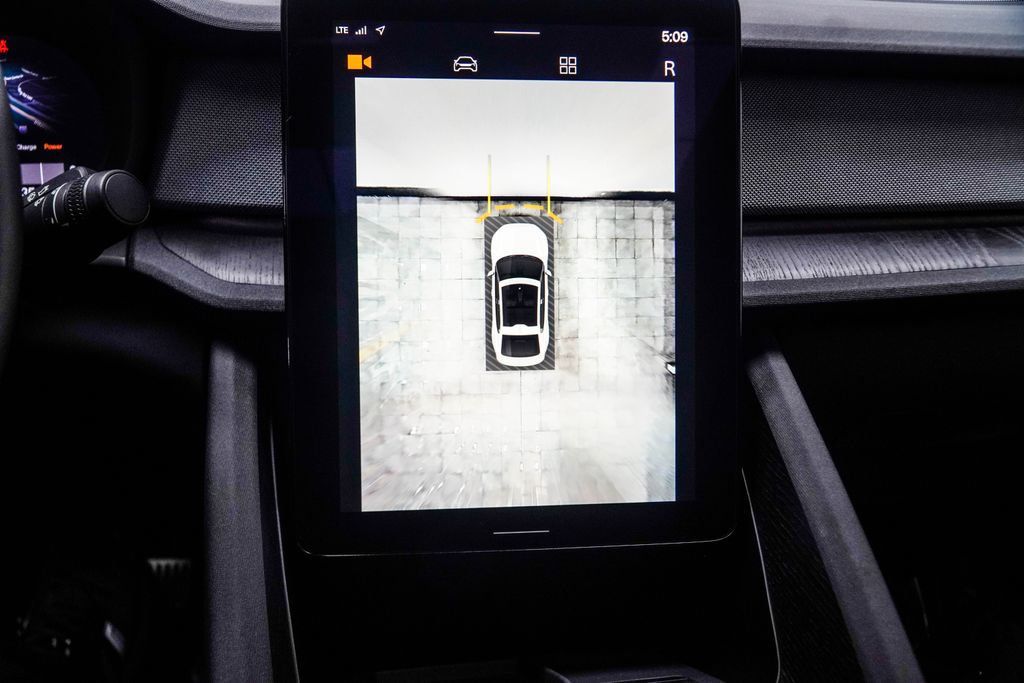 Polestar 2 photo 28