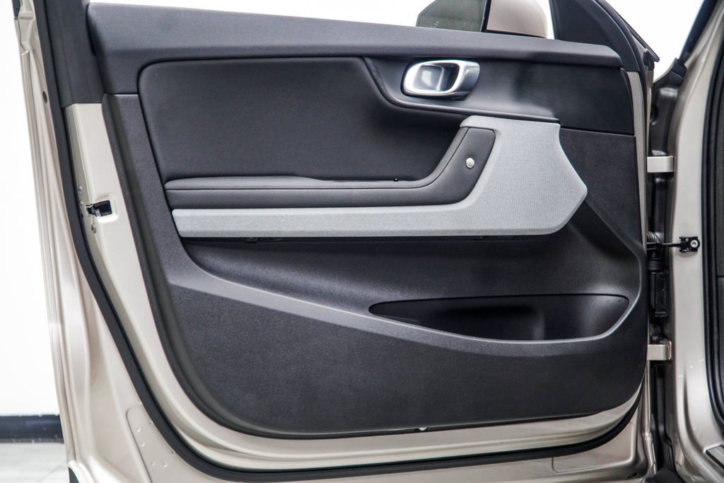 Polestar 2 photo 32