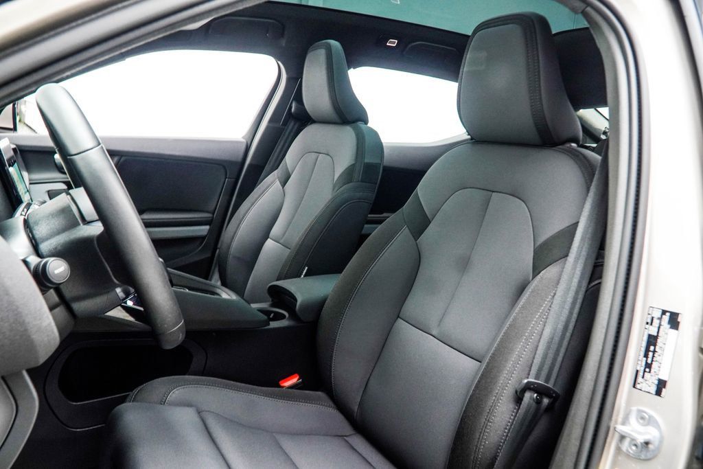 Polestar 2 photo 34