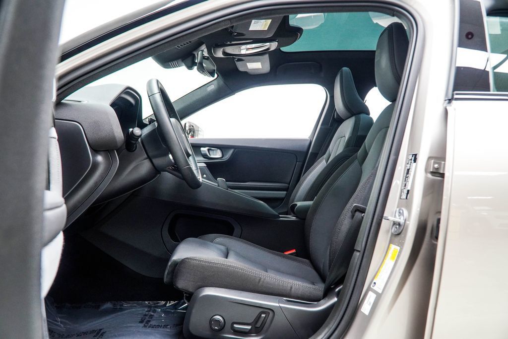Polestar 2 photo 35