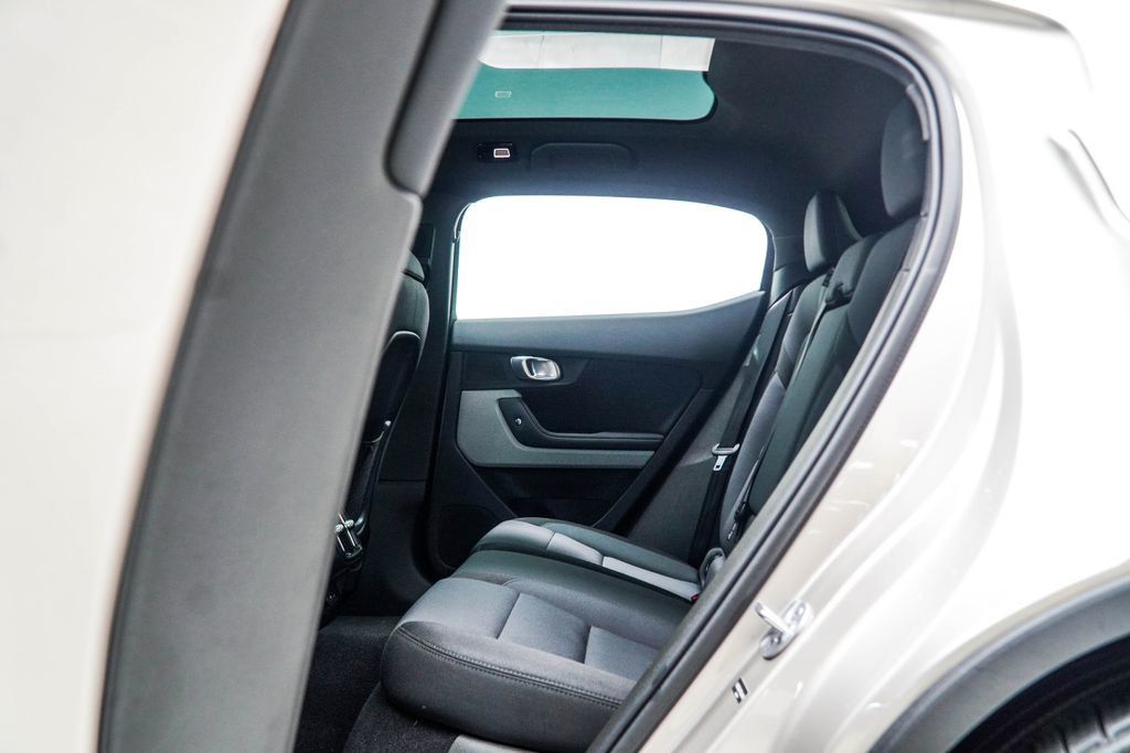 Polestar 2 photo 36