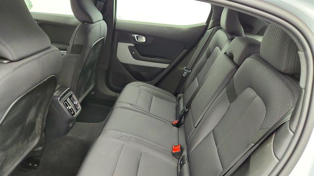 2024 Polestar 2 Long Range Single Motor with 19'' Wheels (320-mile range) - 22972448 - 21