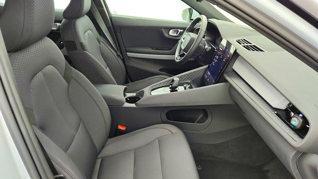 2024 Polestar 2 Long Range Single Motor with 19'' Wheels (320-mile range) - 22972448 - 24