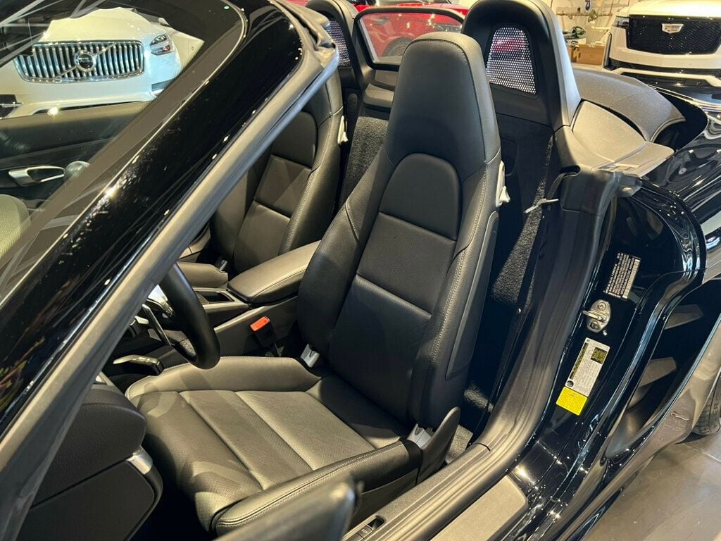 2024 Porsche 718 Boxster S/14WayPowerSeats/BoseSurroundSound/NAV/HtdSeats/CarreraS Wheels - 22957221 - 19