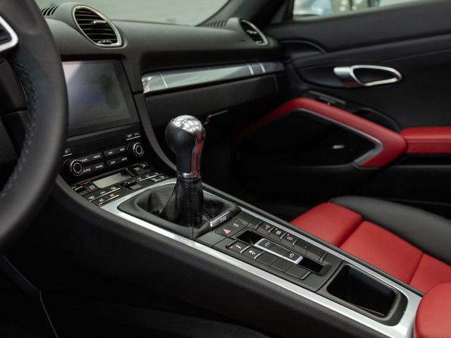 2024 Porsche 718 Boxster S Roadster - 22976598 - 25