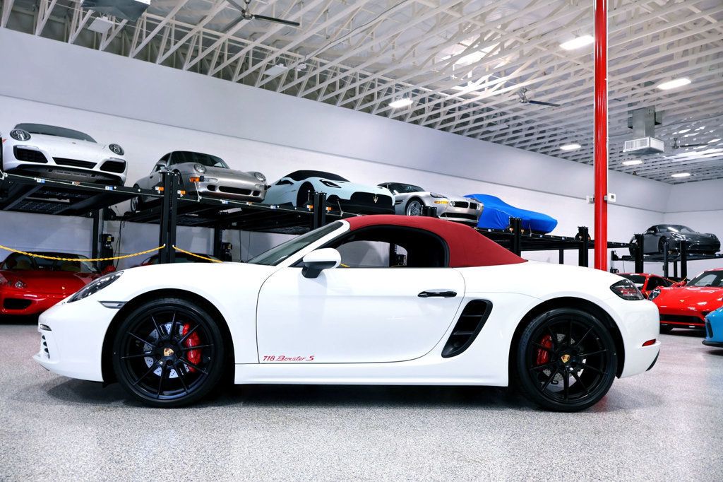 2024 Porsche Boxster S photo 3