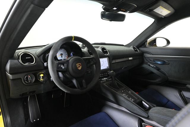 2024 Porsche 718 Cayman GT4 RS - 22913750 - 11