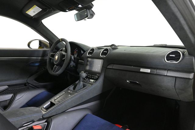 2024 Porsche 718 Cayman GT4 RS - 22913750 - 17
