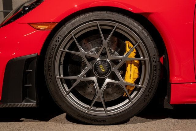 2024 Porsche 718 Cayman GT4 RS Coupe - 23067849 - 22