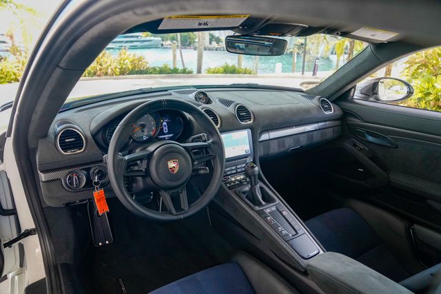 2024 Porsche 718 Cayman GT4 RS Coupe - 22912998 - 3