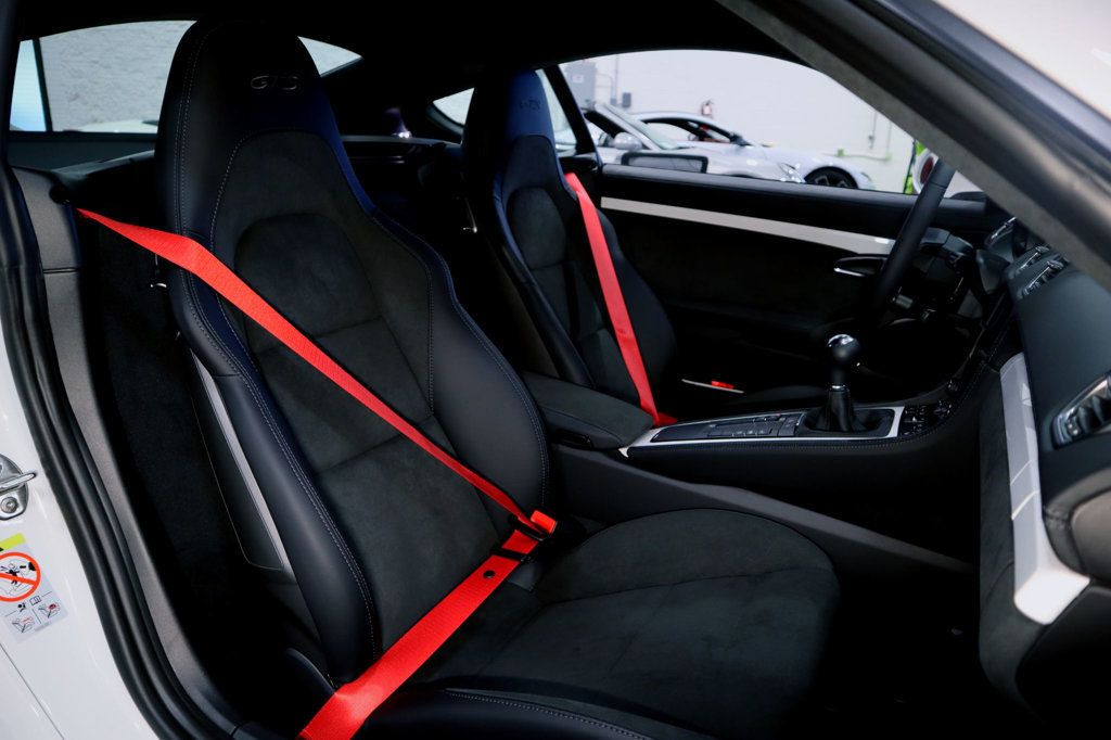 2024 Porsche 718 GTS 4.0 COUPE WHITE...695 Miles...Rare 6sp Manual - 22706186 - 23