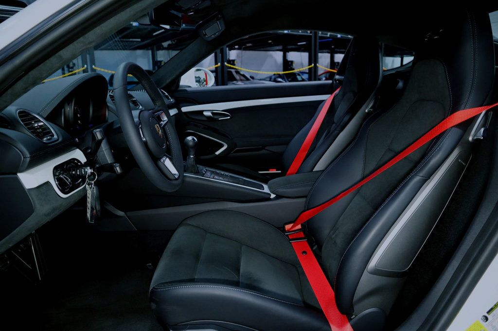 2024 Porsche 718 GTS 4.0 COUPE WHITE...695 Miles...Rare 6sp Manual - 22706186 - 25