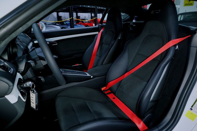 2024 Porsche 718 GTS 4.0 COUPE WHITE...695 Miles...Rare 6sp Manual - 22706186 - 26