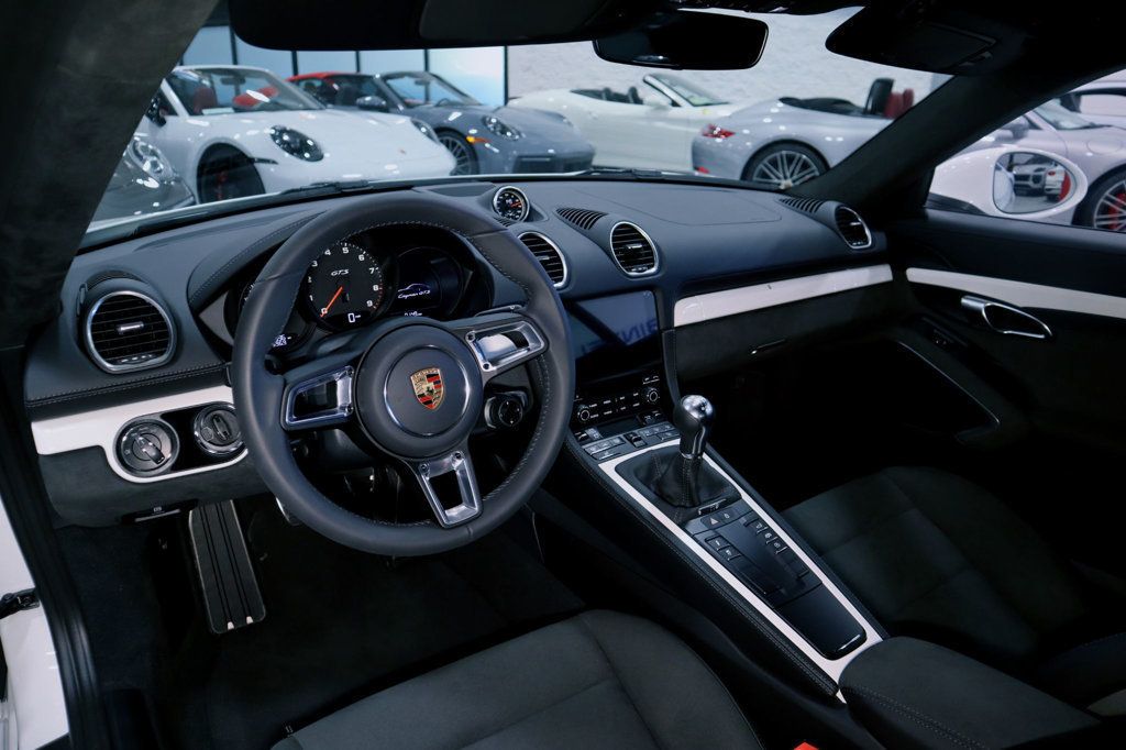 2024 Porsche 718 GTS 4.0 COUPE WHITE...695 Miles...Rare 6sp Manual - 22706186 - 29