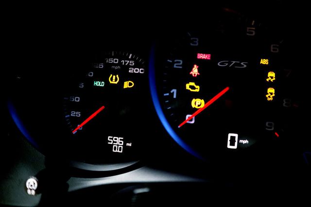 2024 Porsche 718 GTS 4.0 COUPE WHITE...695 Miles...Rare 6sp Manual - 22706186 - 36