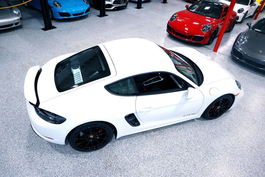 2024 Porsche Cayman photo 6