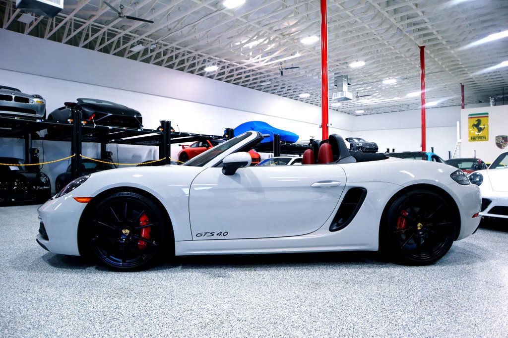 2024 Porsche Boxster photo 2