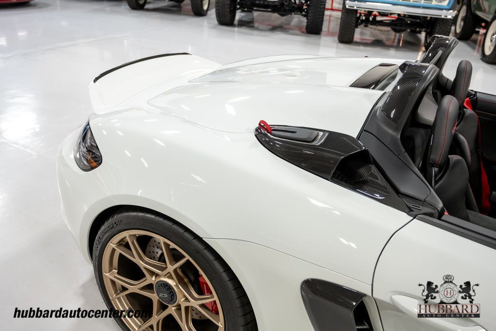 2024 Porsche 718 Spyder RS Roadster - 22975419 - 45