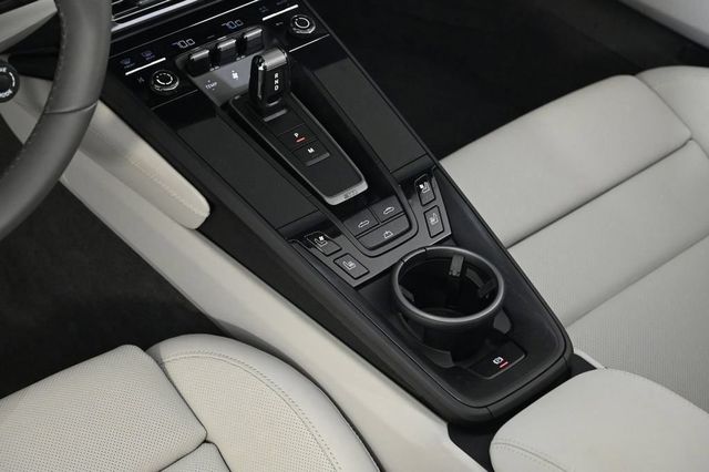 2024 Porsche 911 Carrera 4 GTS - 22807731 - 17