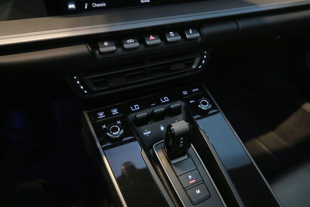 2024 Porsche 911 Carrera 4S Coupe - 23031602 - 18