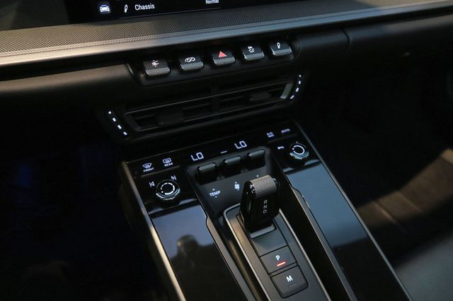2024 Porsche 911 Carrera 4S Coupe - 23031602 - 18