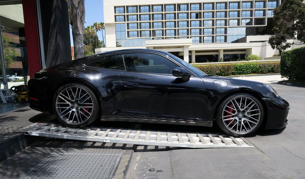 2024 Porsche 911 Carrera 4S Coupe - 23031602 - 5