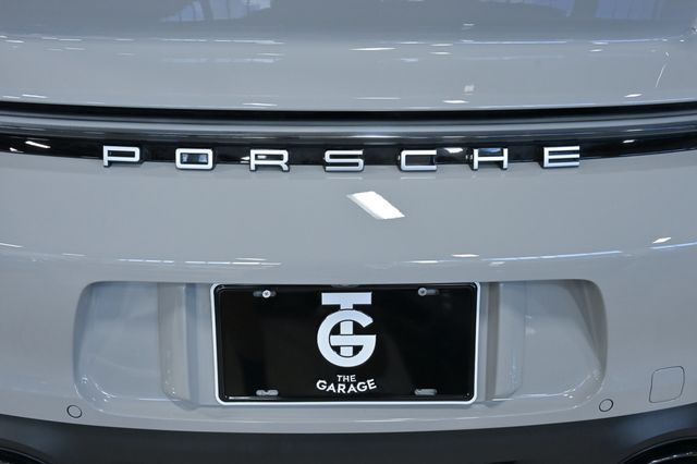 2024 Porsche 911 Carrera 4S Coupe - 23075019 - 11