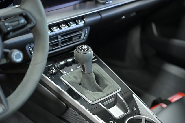 2024 Porsche 911 Carrera 4S Coupe - 23075019 - 24