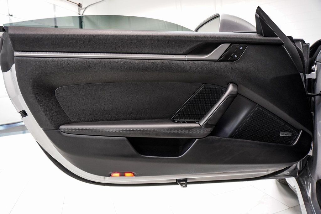2024 Porsche 911 Coupe photo 32