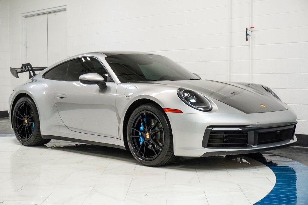 2024 Porsche 911 Coupe photo 4