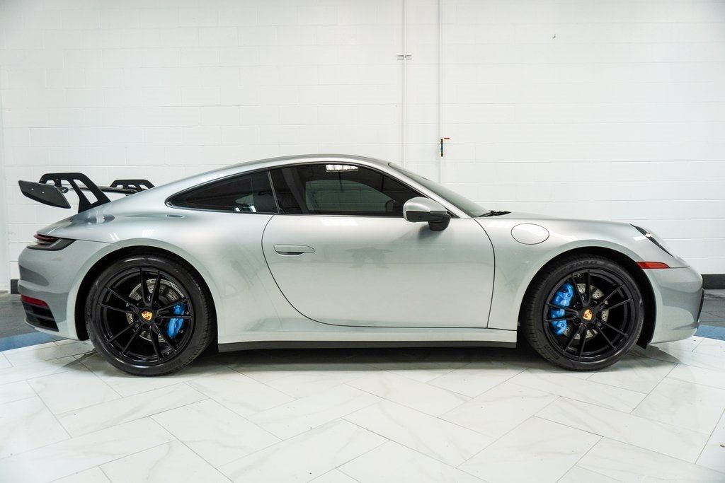 2024 Porsche 911 Coupe photo 8