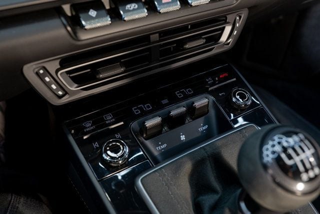 2024 Porsche 911 Carrera GTS Coupe - 22924394 - 18