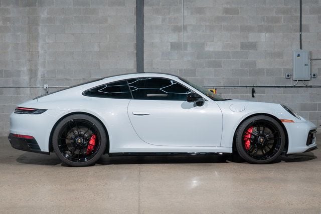 2024 Porsche 911 GTS Coupe photo 2