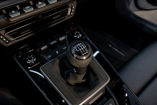 2024 Porsche 911 Carrera GTS Coupe - 22924394 - 19