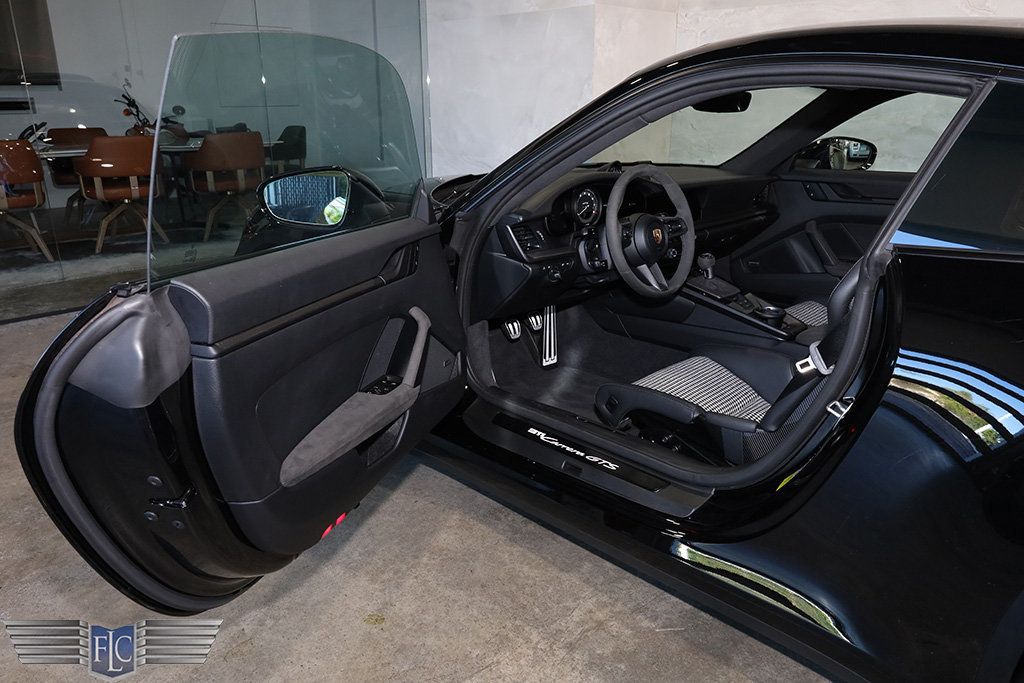 2024 Porsche 911 Carrera GTS Coupe Manual - 22931180 - 14