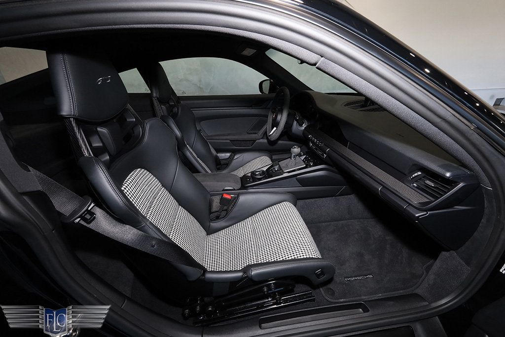 2024 Porsche 911 Carrera GTS Coupe Manual - 22931180 - 17