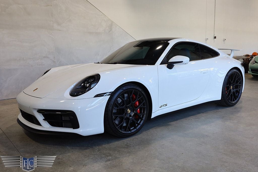 2024 Porsche 911 Carrera GTS Manual Coupe - 22738585 - 3