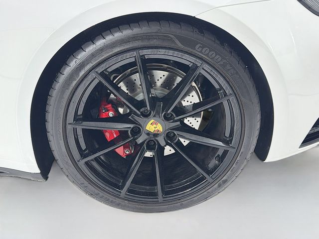 2024 Porsche 911 Carrera S Coupe - 22993052 - 32