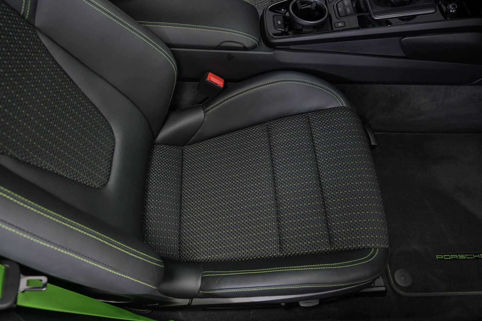 2024 Porsche 911 T Coupe photo 40