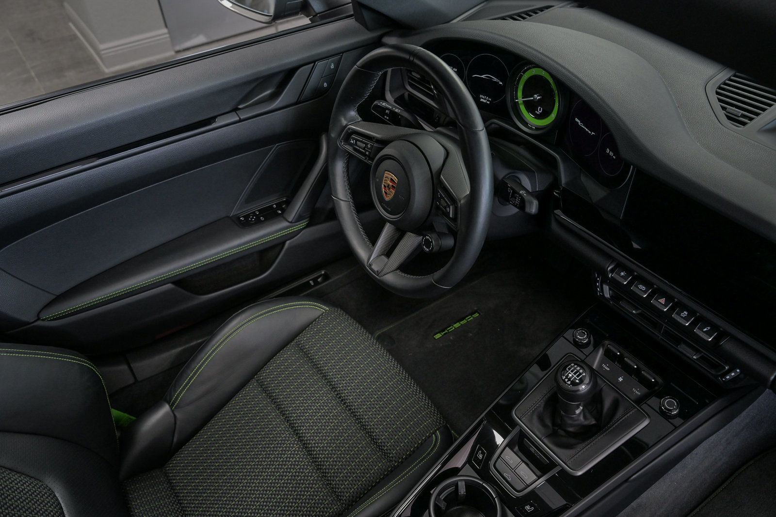 2024 Porsche 911 T Coupe photo 54