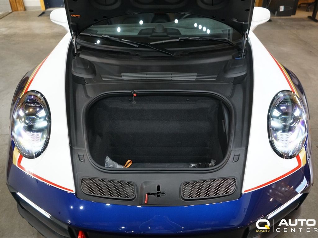 2024 Porsche 911 Dakar Coupe - 23075415 - 11