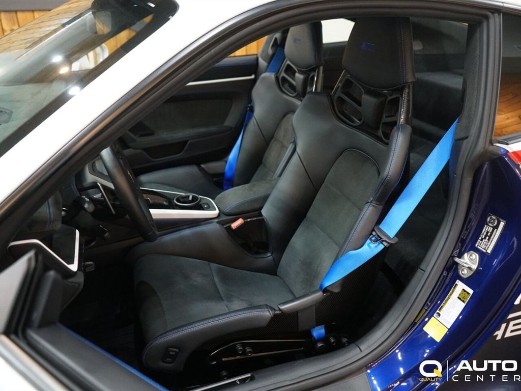2024 Porsche 911 Dakar Coupe - 23075415 - 17