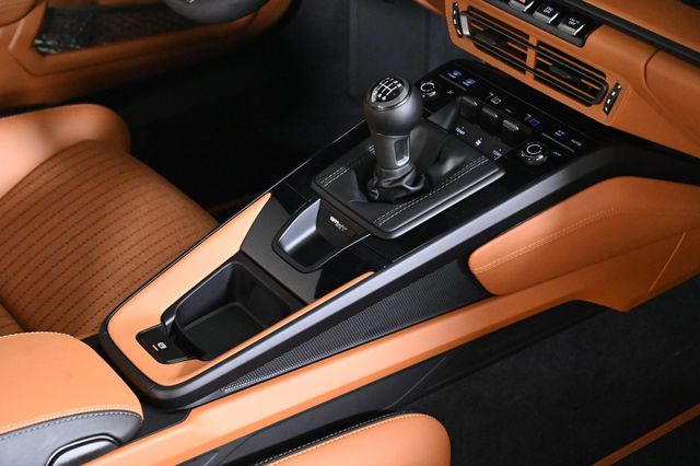 2024 Porsche 911 S/T - 22879216 - 18