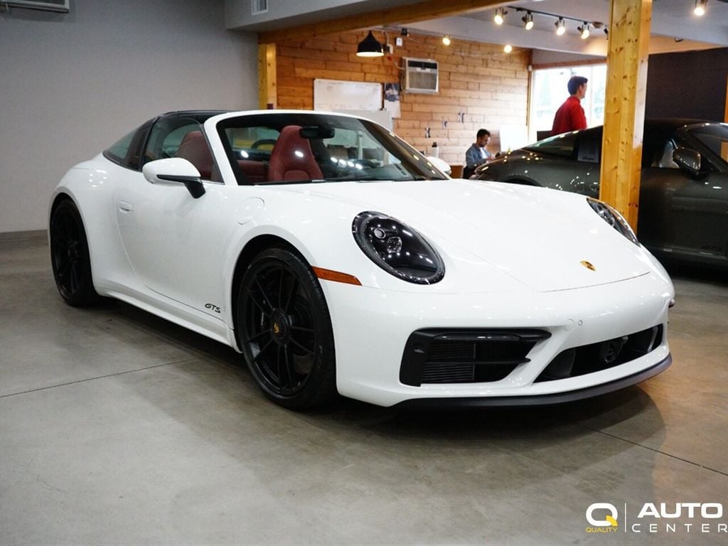 2024 Porsche 911 Targa 4 GTS - 22645534 - 3