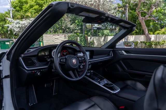 2024 Porsche 911 Turbo Cabriolet - 22835948 - 15