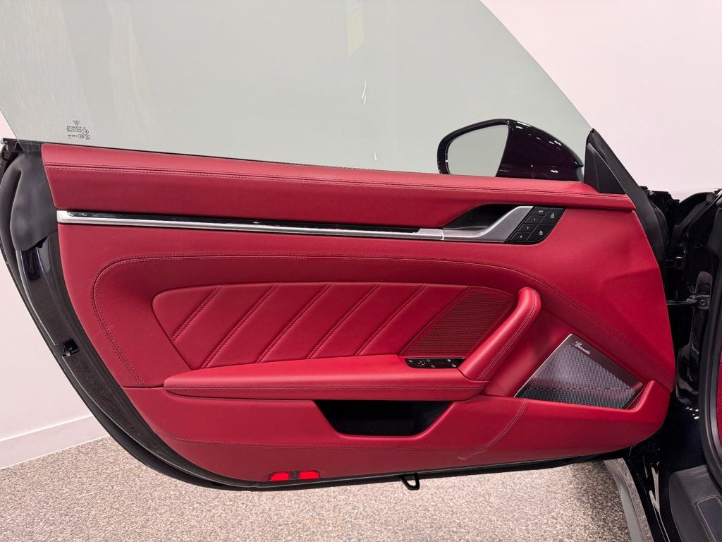 2024 Porsche 911 Turbo S Coupe - 22997841 - 35