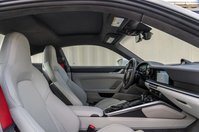 2024 Porsche 911 Turbo S Coupe - 22994170 - 21