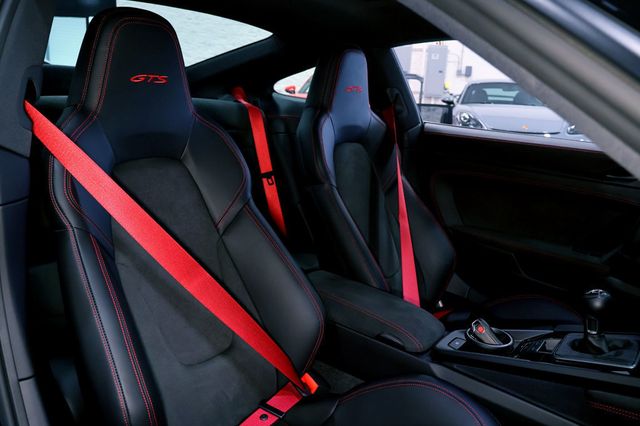 2024 Porsche 911 CARRERA GTS CPE BLACK...Only 1,288 Miles...Rare 7sp Manual GTS!  - 22900603 - 21