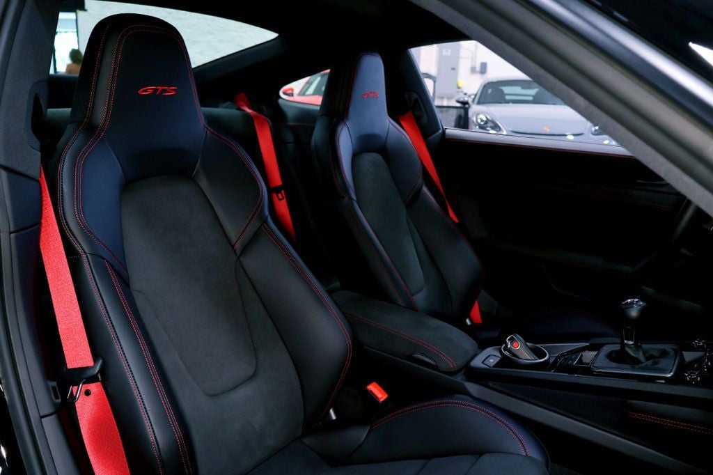 2024 Porsche 911 GTS photo 21