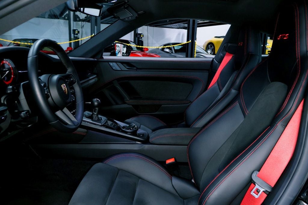 2024 Porsche 911 GTS photo 23